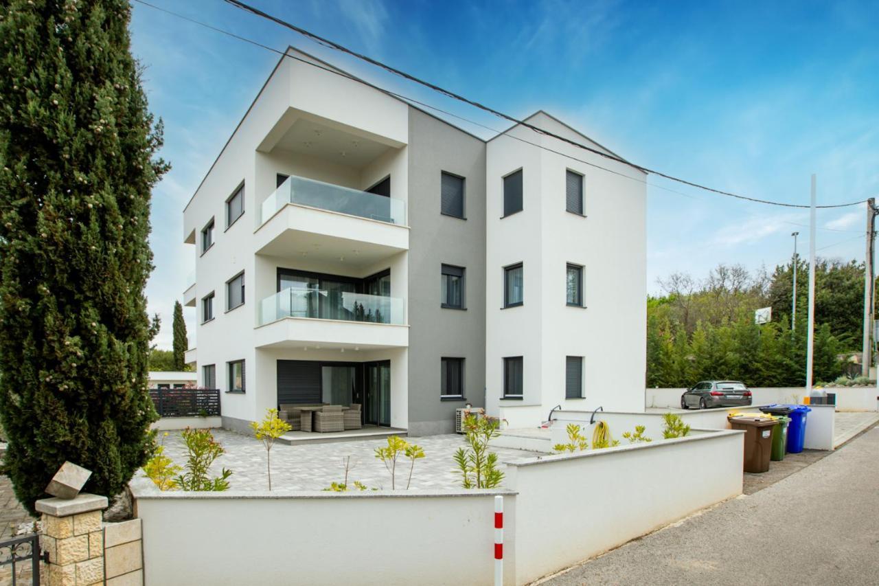 Apartment Muzini Malinska Eksteriør billede