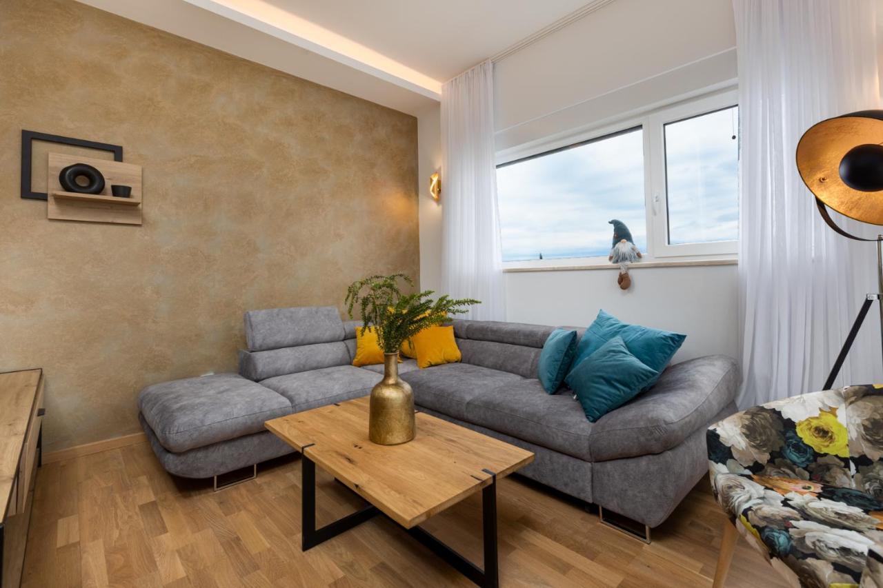 Apartment Muzini Malinska Eksteriør billede